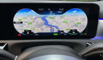 MERCEDES BENZ A250e AMG LINE full