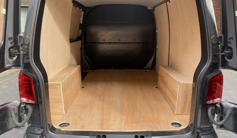 VOLKSWAGEN TRANSPORTER STARLINE full