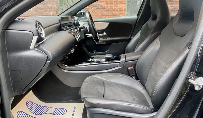 MERCEDES BENZ A180d AMG LINE (PREMIUM PLUS 2) full