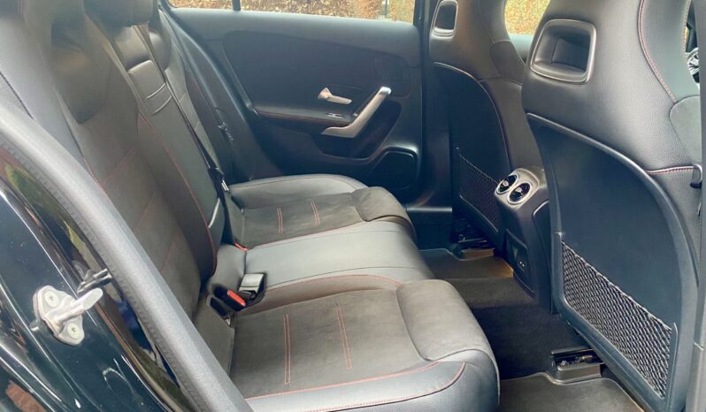MERCEDES BENZ A180d AMG LINE (PREMIUM PLUS 2) full