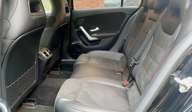 MERCEDES BENZ A180d AMG LINE (PREMIUM PLUS 2) full