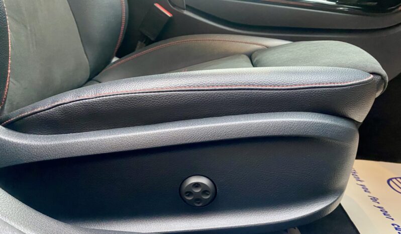 MERCEDES BENZ A180d AMG LINE (PREMIUM PLUS 2) full