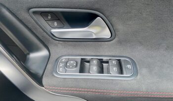 MERCEDES BENZ A180d AMG LINE (PREMIUM PLUS 2) full