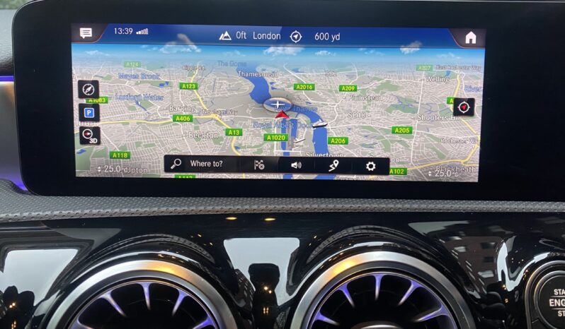 MERCEDES BENZ A180d AMG LINE (PREMIUM PLUS 2) full