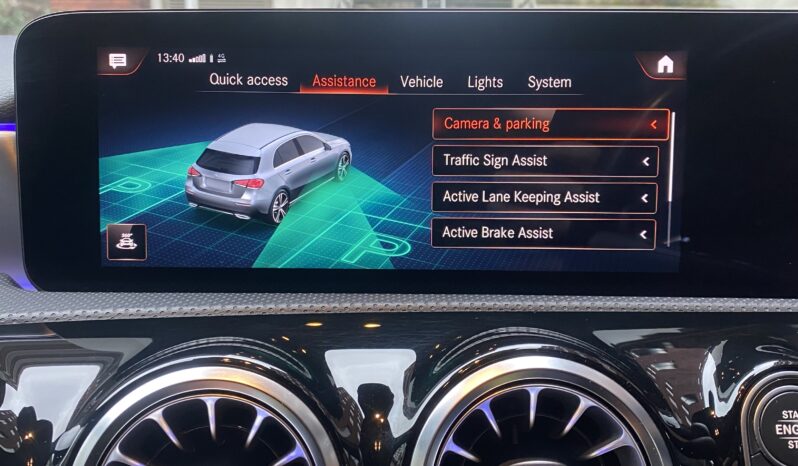 MERCEDES BENZ A180d AMG LINE (PREMIUM PLUS 2) full