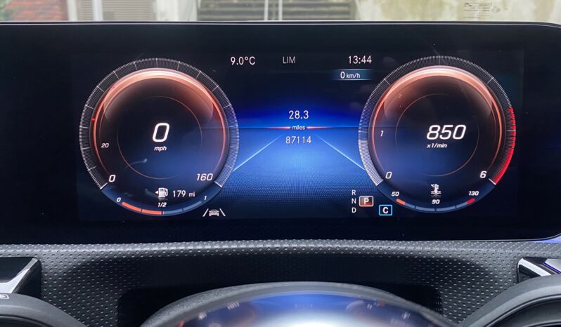 MERCEDES BENZ A180d AMG LINE (PREMIUM PLUS 2) full
