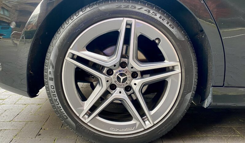 MERCEDES BENZ A180d AMG LINE (PREMIUM PLUS 2) full