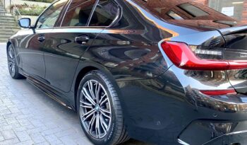 BMW 330d SALOON M SPORT full