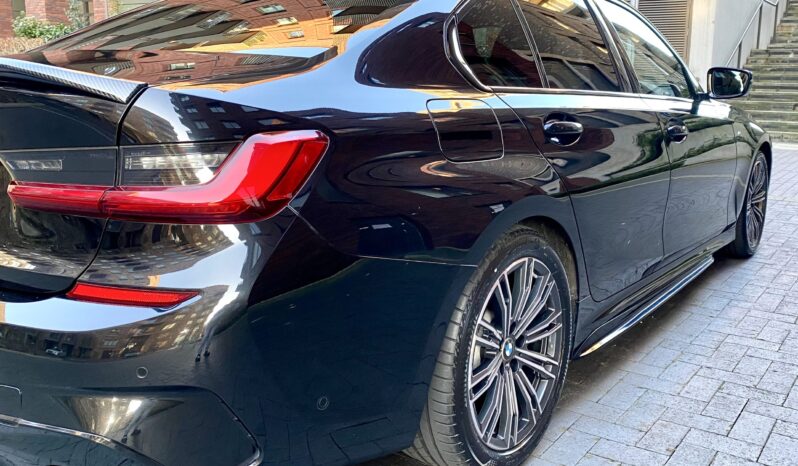 BMW 330d SALOON M SPORT full