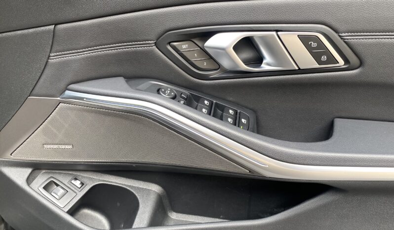 BMW 330E TOURING M SPORT full