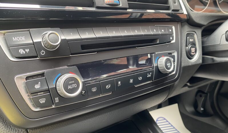 BMW 320i TOURING M SPORT full