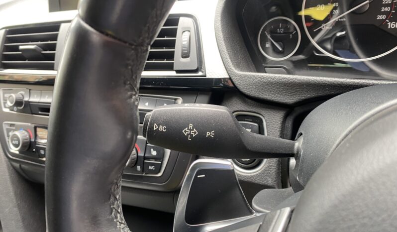 BMW 320i TOURING M SPORT full