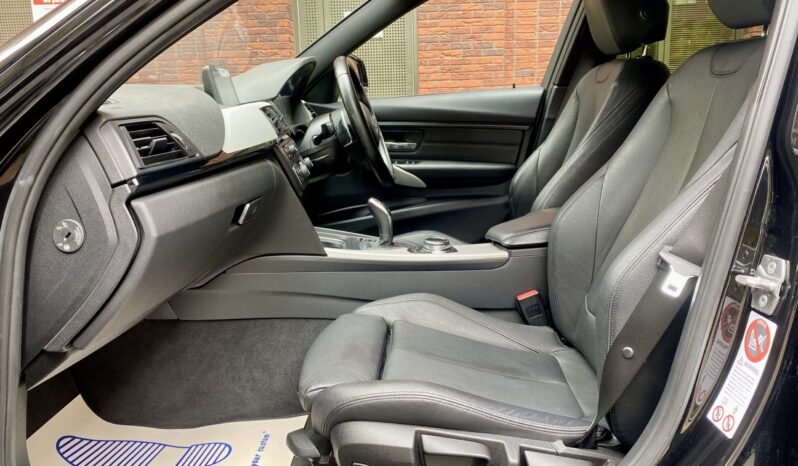 BMW 320i TOURING M SPORT full