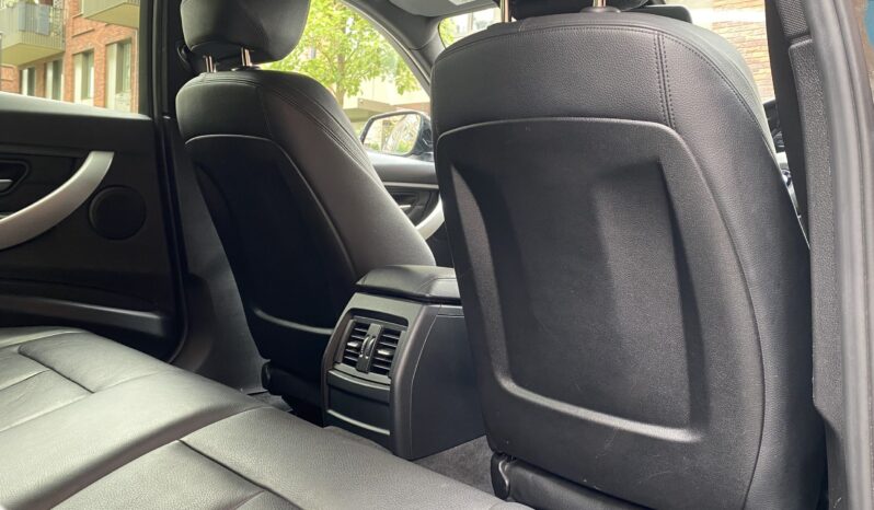 BMW 320i TOURING M SPORT full