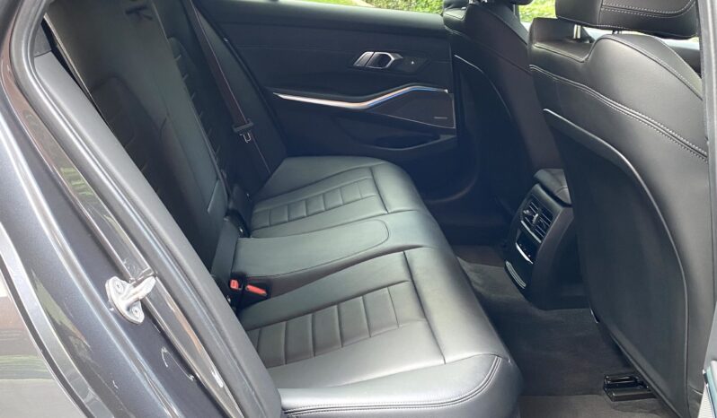BMW 330E TOURING M SPORT HIGH GLOSS SHADOW LINE full