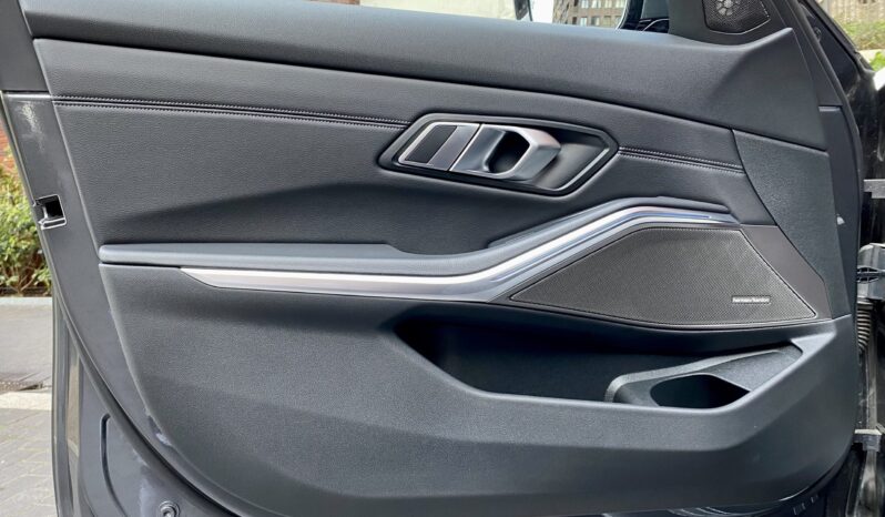 BMW 330E TOURING M SPORT HIGH GLOSS SHADOW LINE full