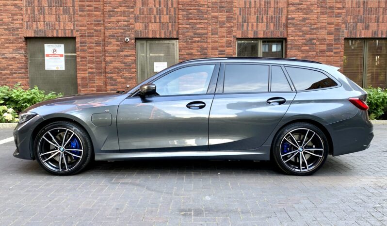 BMW 330E TOURING M SPORT HIGH GLOSS SHADOW LINE full