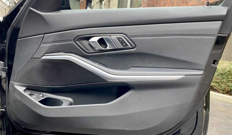 BMW 330E TOURING M SPORT full