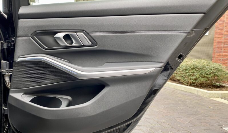 BMW 330E TOURING M SPORT full