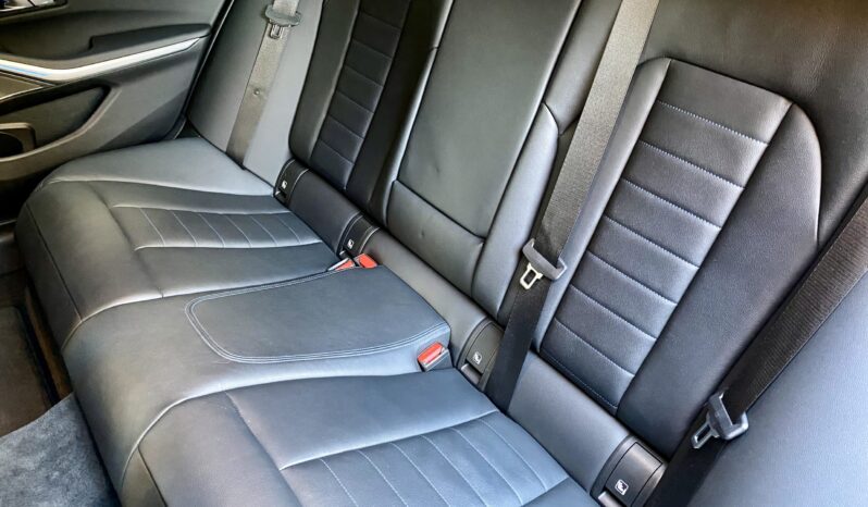 BMW 330E X DRIVE TOURING M SPORT full