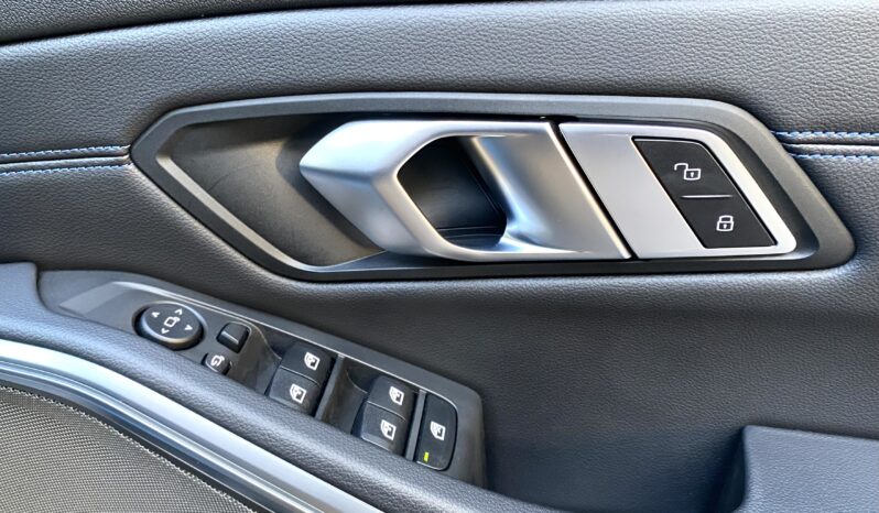 BMW 330E X DRIVE TOURING M SPORT full