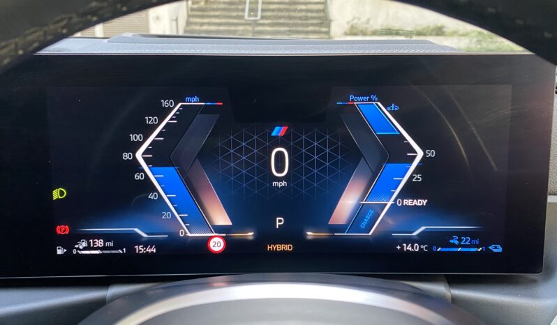 BMW 330E X DRIVE TOURING M SPORT full