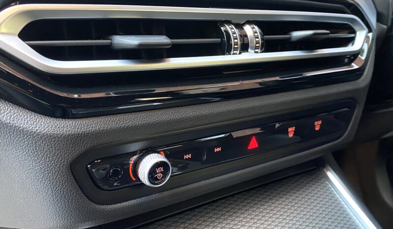 BMW 330E X DRIVE TOURING M SPORT full