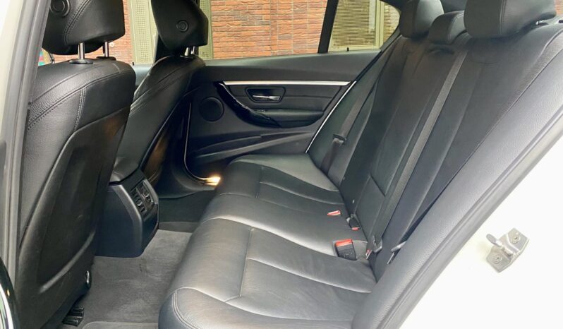 BMW 335d SALOON M SPORT full