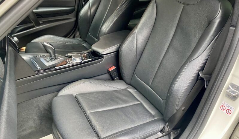 BMW 335d SALOON M SPORT full
