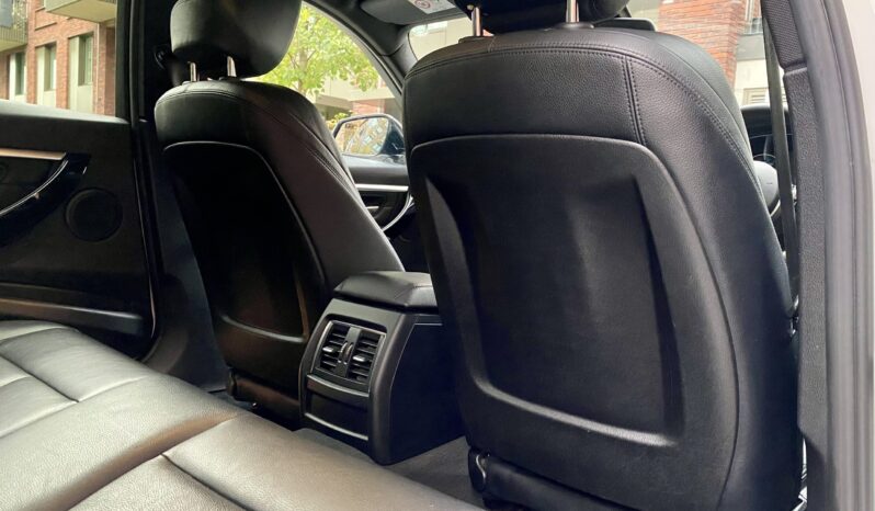 BMW 335d SALOON M SPORT full