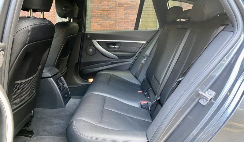 BMW 330d TOURING M SPORT SHADOW EDITION full