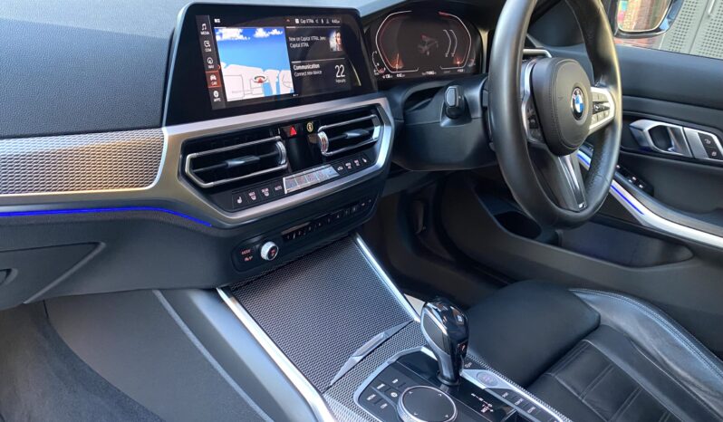 BMW 330d SALOON M SPORT full