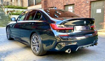 BMW 330d SALOON M SPORT full