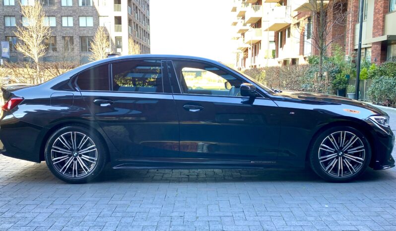 BMW 330d SALOON M SPORT full