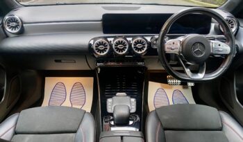 MERCEDES BENZ A180d AMG LINE (PREMIUM PLUS 2) full