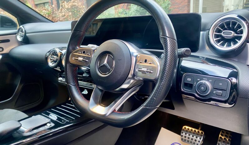 MERCEDES BENZ A180d AMG LINE (PREMIUM PLUS 2) full