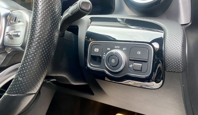 MERCEDES BENZ A180d AMG LINE (PREMIUM PLUS 2) full