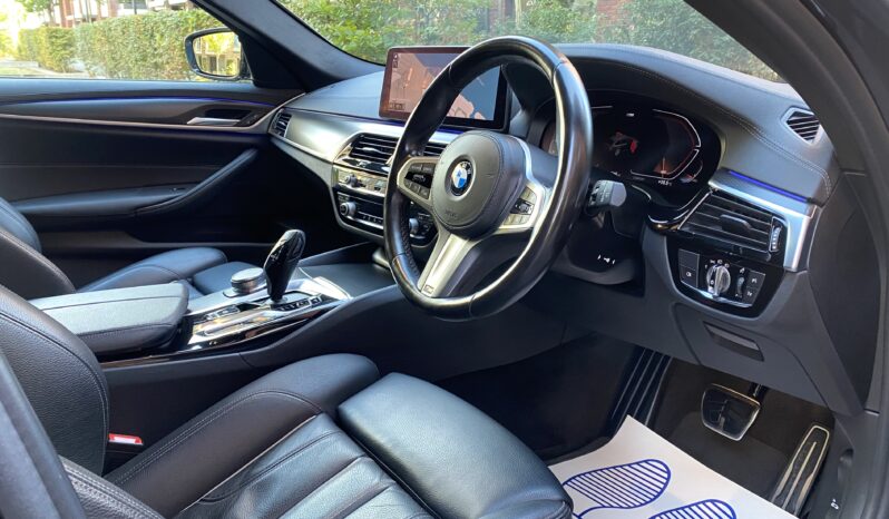 BMW 520d TOURING M SPORT full