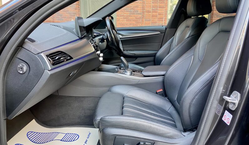 BMW 520d TOURING M SPORT full