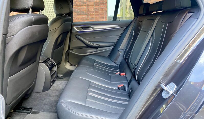 BMW 520d TOURING M SPORT full